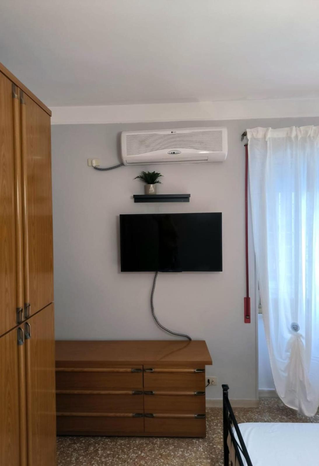Bilocale In Via Degli Orti Variani Рим Екстериор снимка